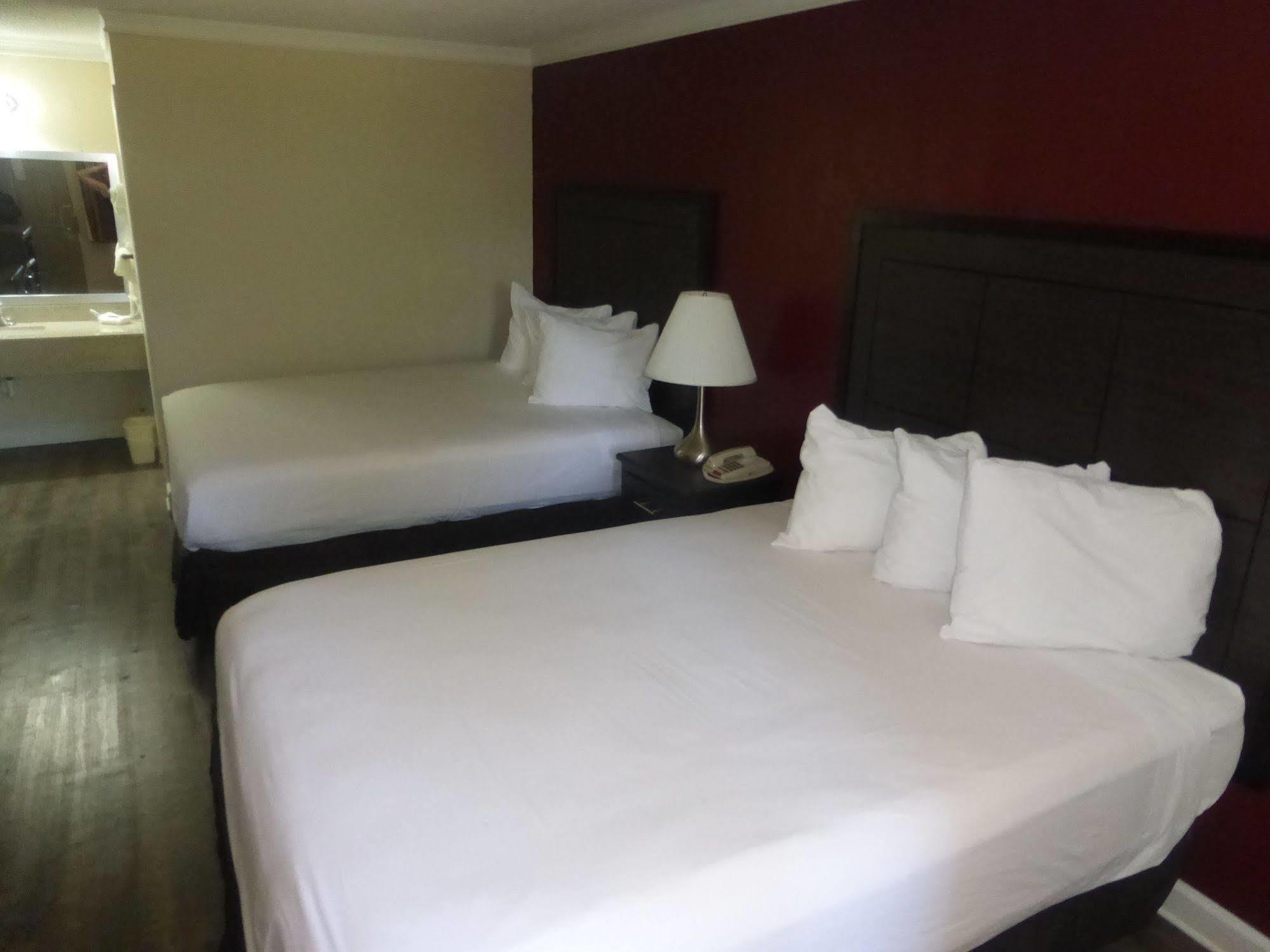 Red Roof Inn Forrest City Bagian luar foto